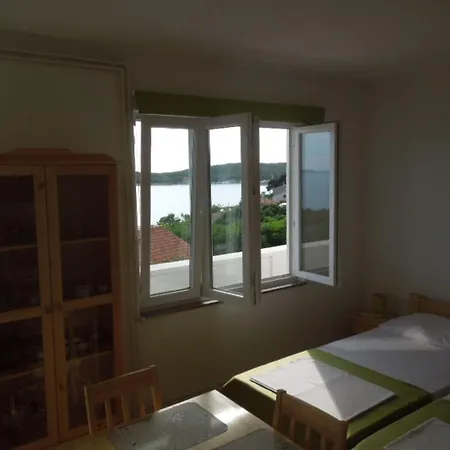 Julia - Julia 5 * Martinšćica